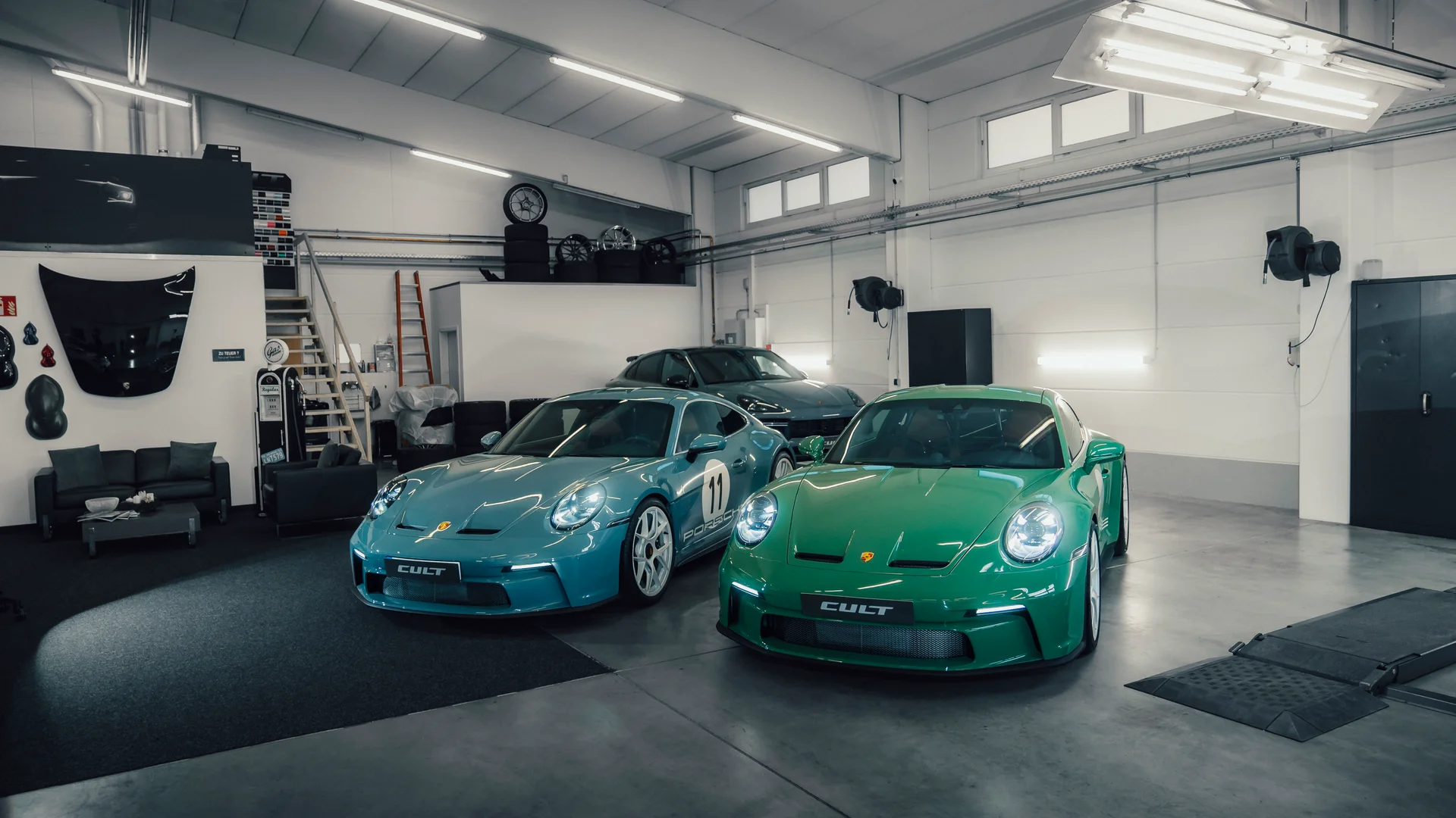 2x Porsche 911 ST